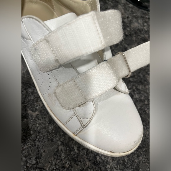 Gucci leather sneaker size 32 kids - Picture 3 of 10